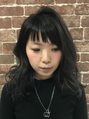 クールなブラックグレージュ